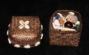 Small basket for travel set